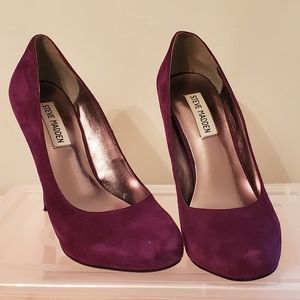Plum velour pumps